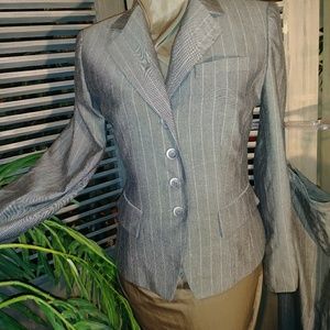 Tahari Suit Grey size 6 - 2 piece pant suit Ready